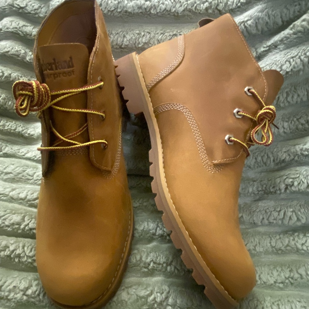 Timberland Men's new  Tan Leather Boots